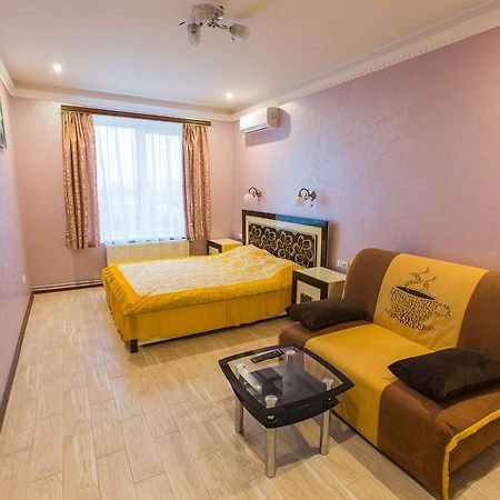 Modern Apartment On Akademika Sakharova 27A Івано-Франківськ Екстер'єр фото