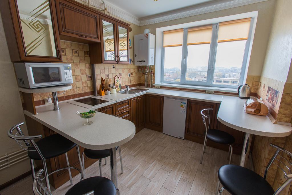 Modern Apartment On Akademika Sakharova 27A Івано-Франківськ Екстер'єр фото