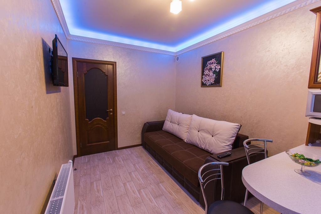 Modern Apartment On Akademika Sakharova 27A Івано-Франківськ Екстер'єр фото